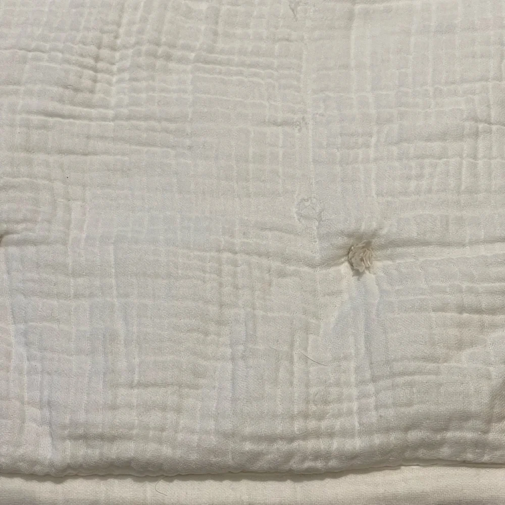 West Elm gauze comforter & shams f-Q